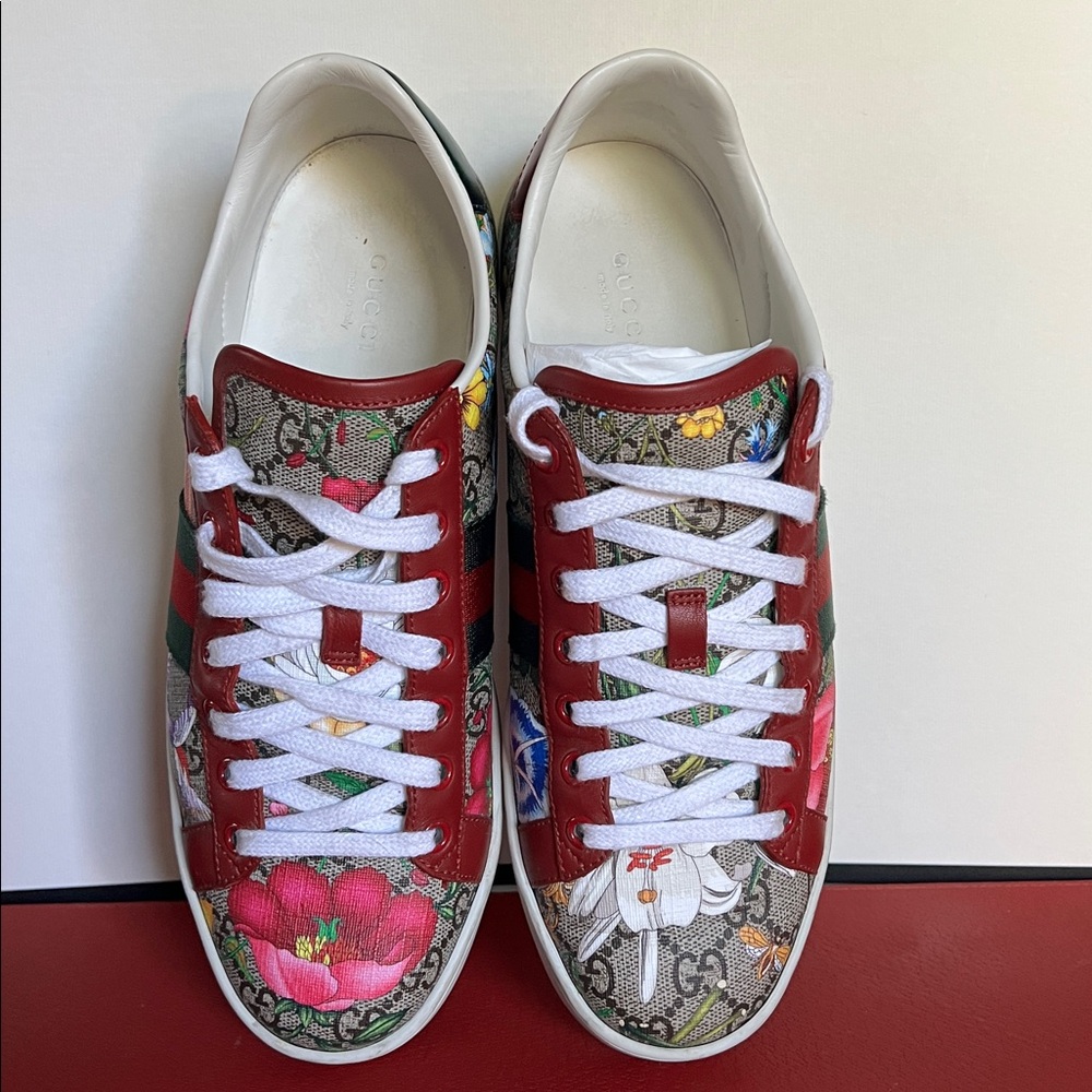 Gucci Women's Floral Sneakers - Red, Green, and Pink - Picture 7 of 9